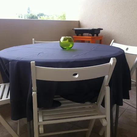 Charmant T2 Avec Parking Et Balcon * La Rochelle (Charente-Maritime)