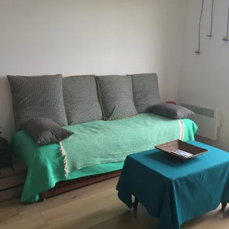 Charmant T2 Avec Parking Et Balcon * La Rochelle (Charente-Maritime)