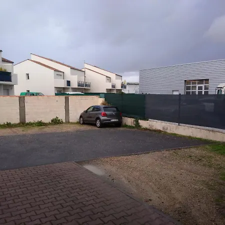 Charmant T2 Avec Parking Et Balcon Apartmán